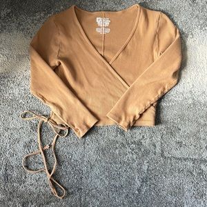 Big Bud Press Wrap Top